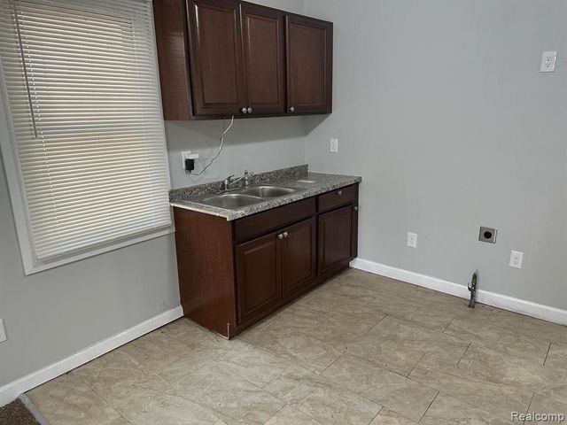7087 Chatfield Street, Detroit, MI 48209