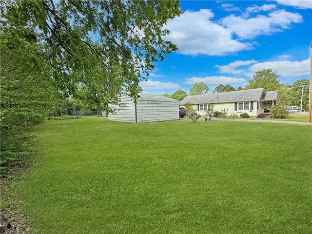 1711 W Cline Road, Clarksville, AR 72830