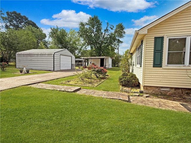 1711 W Cline Road, Clarksville, AR 72830