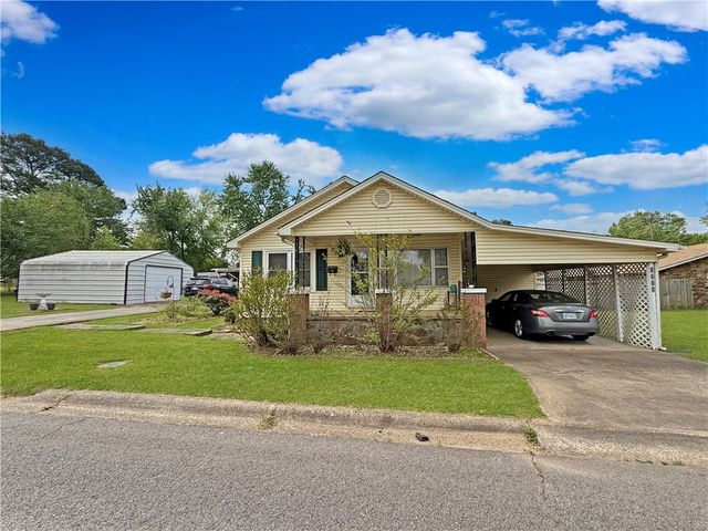1711 W Cline Road, Clarksville, AR 72830