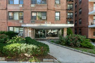 3215 Arlington Ave Apt 2A, New York City, NY 10463
