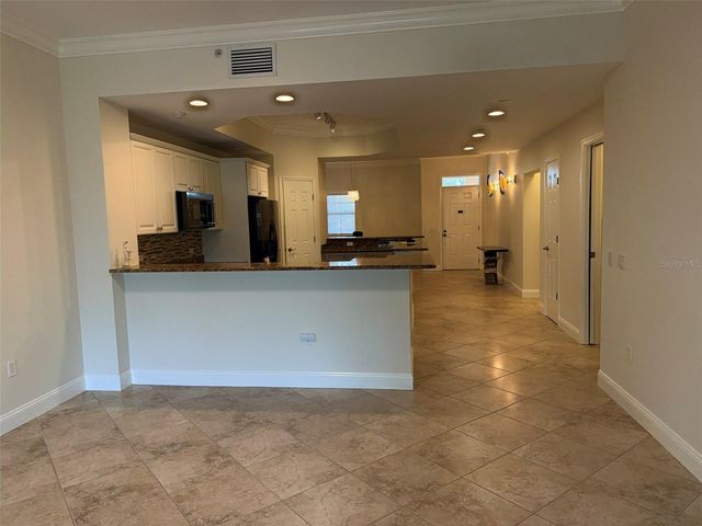 7702 LAKE VISTA COURT 303, Lakewood Ranch, FL 34202