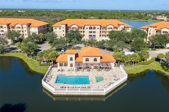 7702 LAKE VISTA COURT 303, Lakewood Ranch, FL 34202