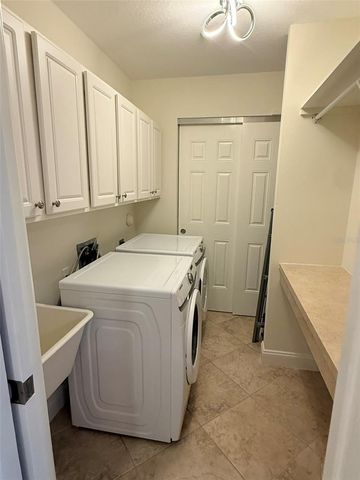 7702 LAKE VISTA COURT 303, Lakewood Ranch, FL 34202
