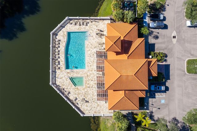 7702 LAKE VISTA COURT 303, Lakewood Ranch, FL 34202