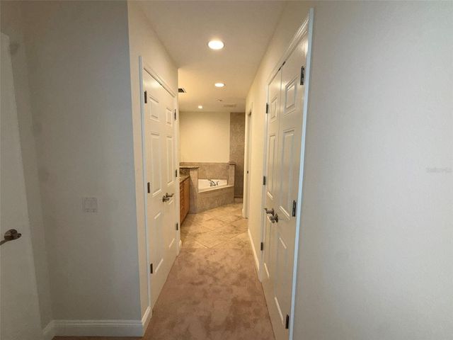 7702 LAKE VISTA COURT 303, Lakewood Ranch, FL 34202
