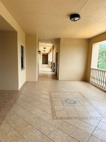 7702 LAKE VISTA COURT 303, Lakewood Ranch, FL 34202