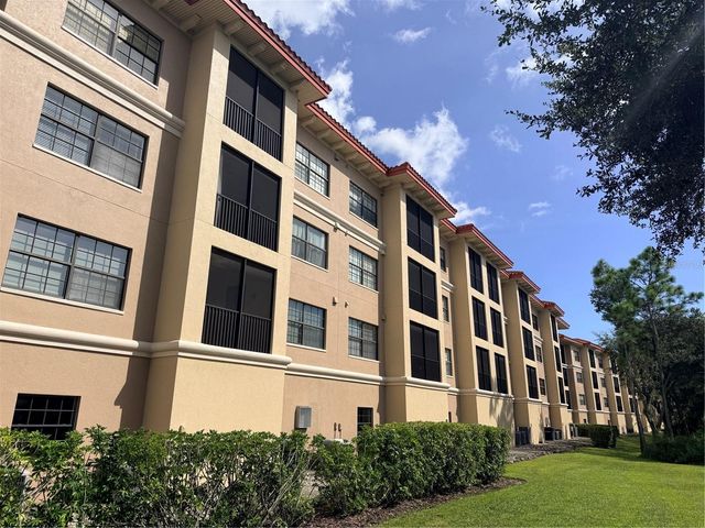 7702 LAKE VISTA COURT 303, Lakewood Ranch, FL 34202