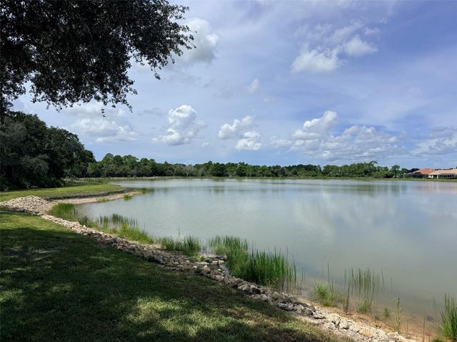 7702 LAKE VISTA COURT 303, Lakewood Ranch, FL 34202