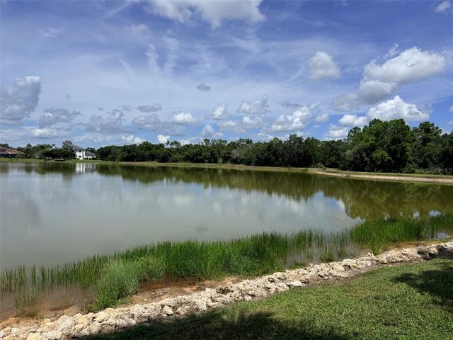 7702 LAKE VISTA COURT 303, Lakewood Ranch, FL 34202