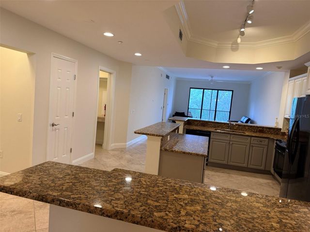 7702 LAKE VISTA COURT 303, Lakewood Ranch, FL 34202