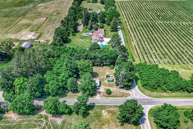 2423 S 40th Avenue, Shelby, MI 49455