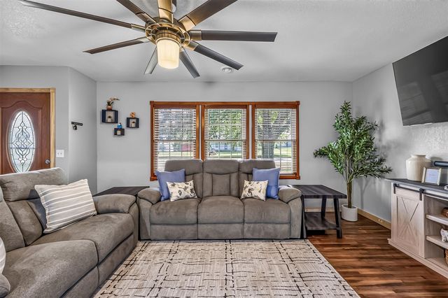 2423 S 40th Avenue, Shelby, MI 49455