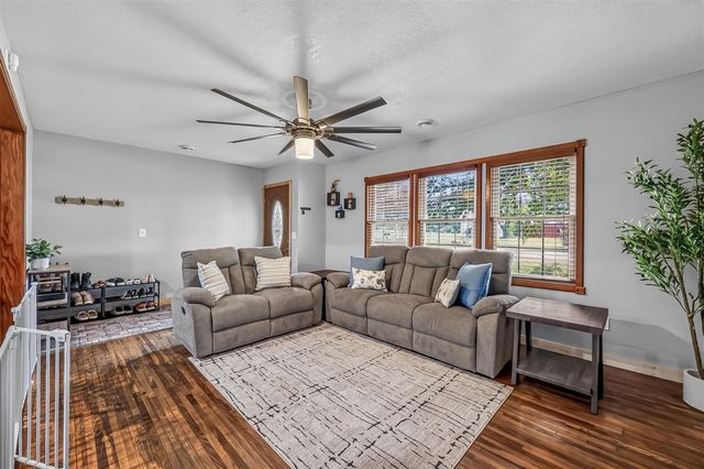 2423 S 40th Avenue, Shelby, MI 49455