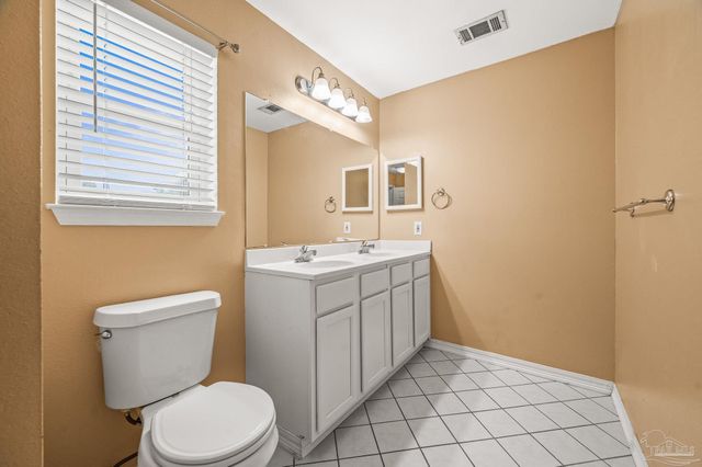 6641 Greenwell St, Pensacola, FL 32526