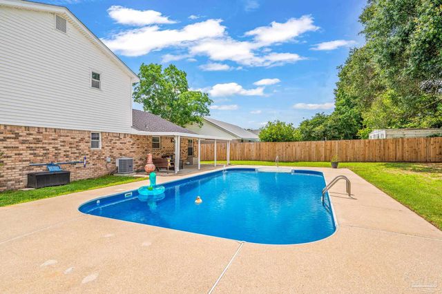6641 Greenwell St, Pensacola, FL 32526