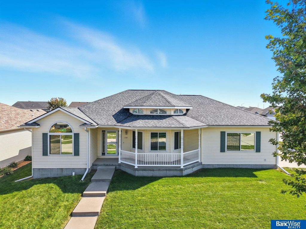 1700 NW 46Th Street, Lincoln, NE 68528