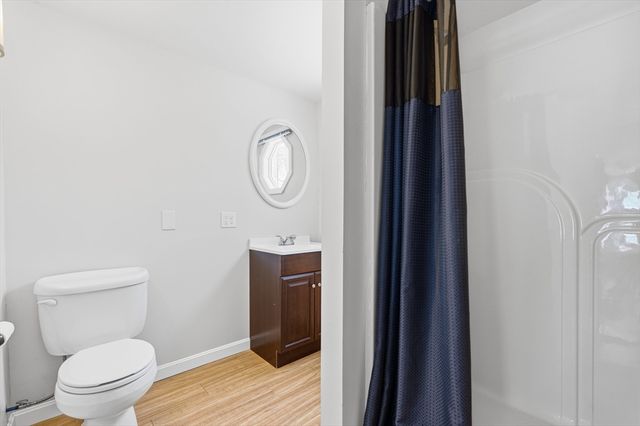 10 Aberdeen St, Fall River, MA 02721