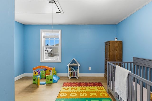 10 Aberdeen St, Fall River, MA 02721