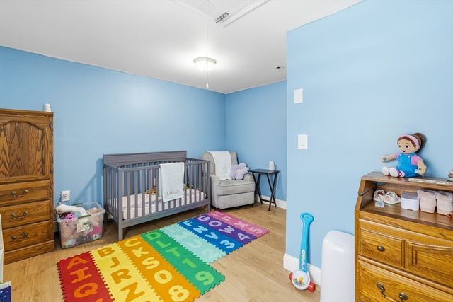 10 Aberdeen St, Fall River, MA 02721