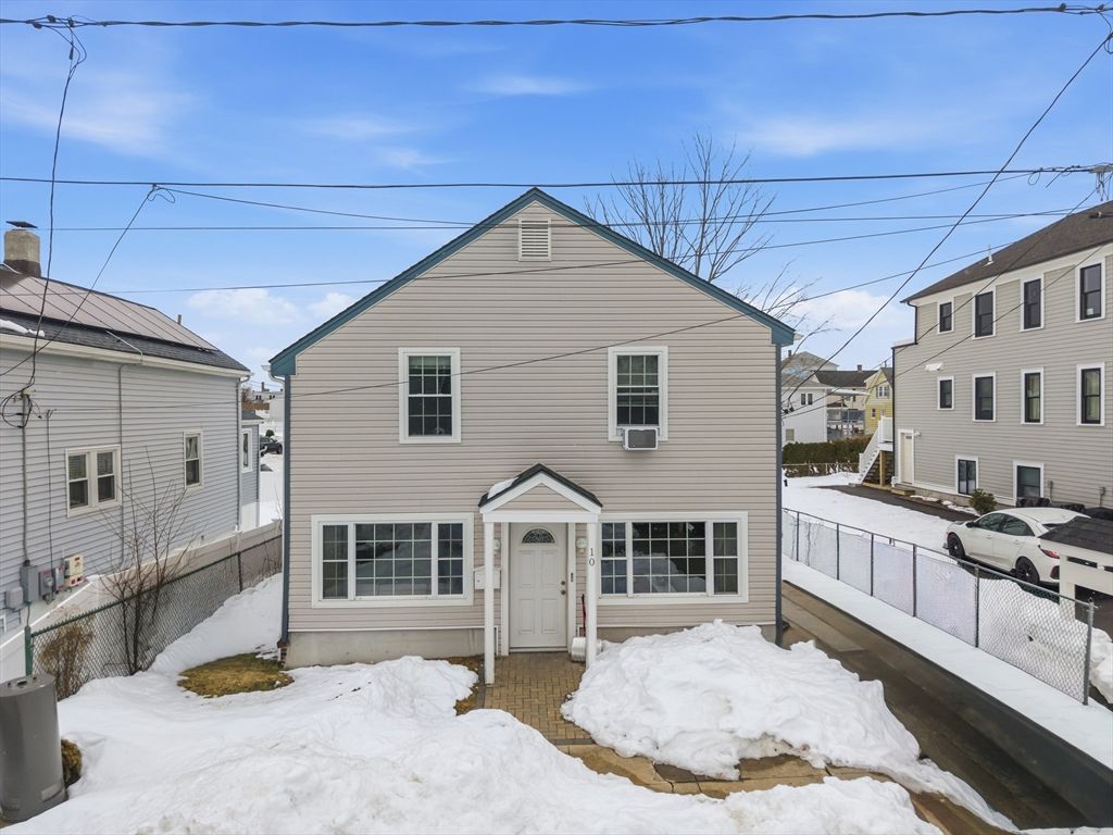 10 Aberdeen St, Fall River, MA 02721