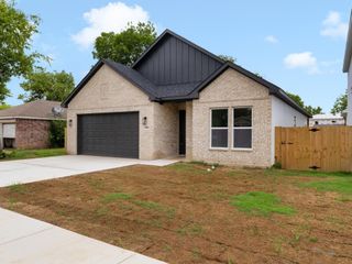 1905 Dillard Street, Fort Worth, TX 76105