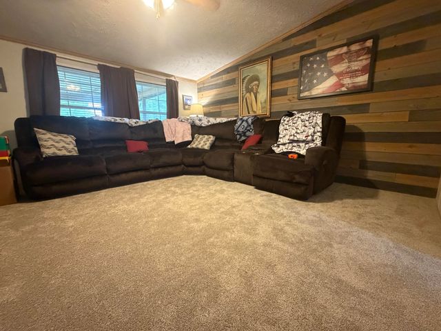 2384 McWhorter Road, London, KY 40741