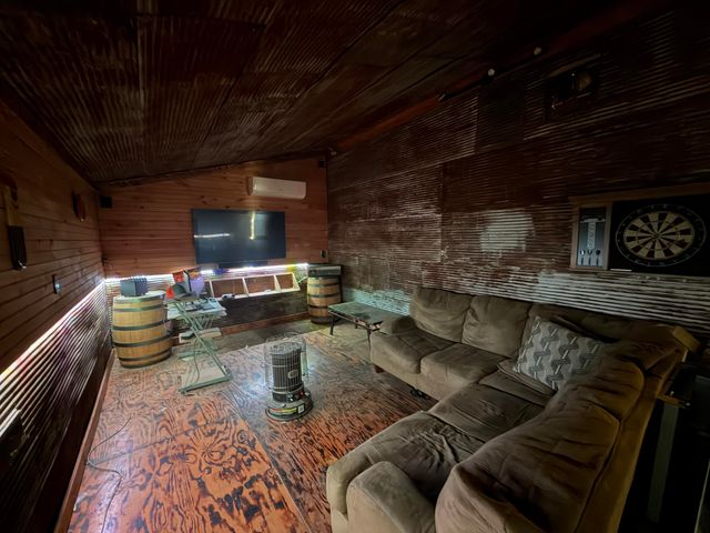 2384 McWhorter Road, London, KY 40741