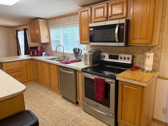 2384 McWhorter Road, London, KY 40741