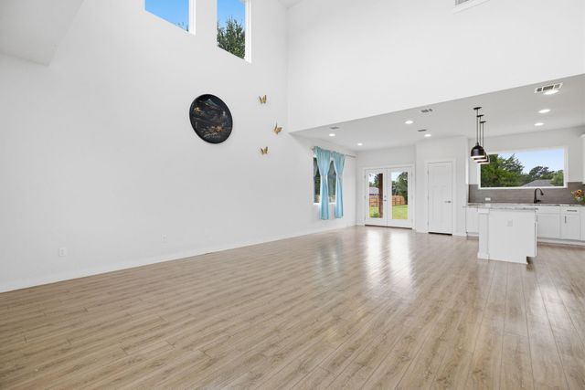103 Waianae CT, Bastrop, TX 78602