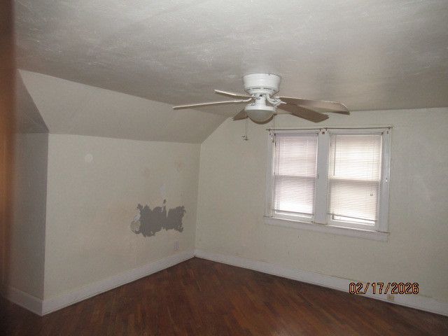 15636 N Squire Lane, Mt Vernon, IL 62864