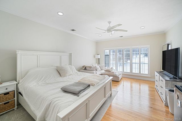 3 Windwatch Drive, Hauppauge, NY 11788