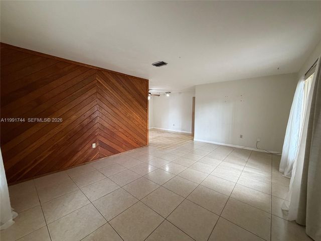 2930 SW 106th Ave, Miami, FL 33165