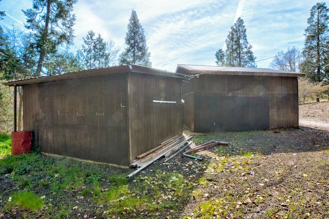 5492 Highway 227, Trail, OR 97541