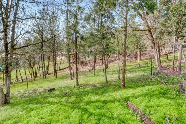 5492 Highway 227, Trail, OR 97541