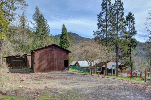 5492 Highway 227, Trail, OR 97541