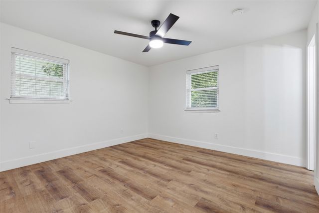 318 NE Michael Drive, Burleson, TX 76028