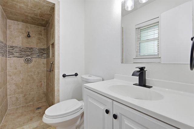 318 NE Michael Drive, Burleson, TX 76028