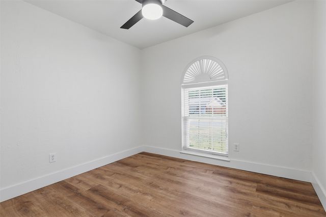 318 NE Michael Drive, Burleson, TX 76028