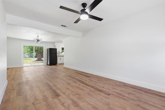 318 NE Michael Drive, Burleson, TX 76028