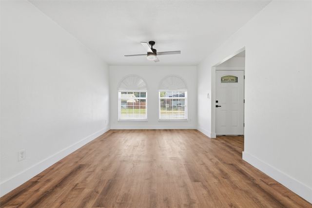 318 NE Michael Drive, Burleson, TX 76028