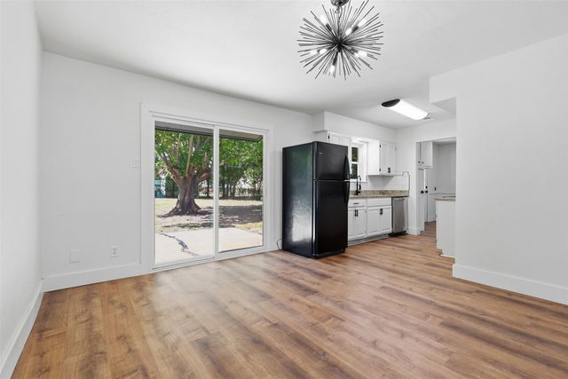 318 NE Michael Drive, Burleson, TX 76028