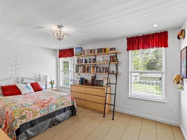 432 Glen Cove Street, Kemah, TX 77565