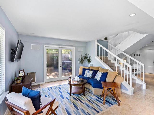 432 Glen Cove Street, Kemah, TX 77565