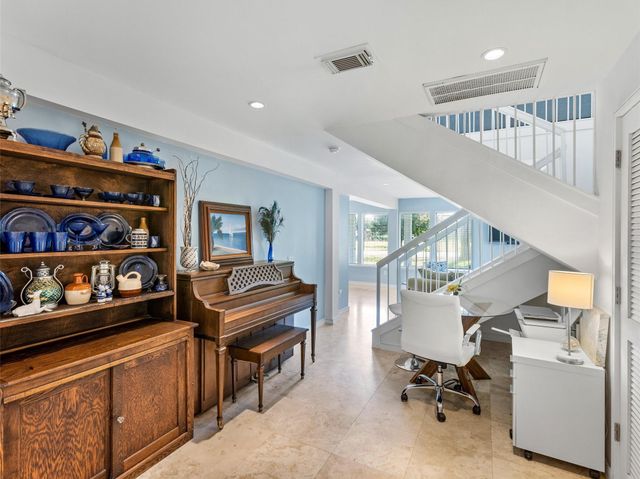 432 Glen Cove Street, Kemah, TX 77565