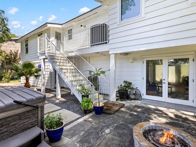 432 Glen Cove Street, Kemah, TX 77565