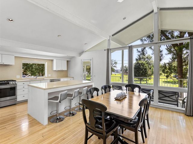 432 Glen Cove Street, Kemah, TX 77565