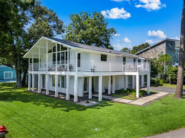 432 Glen Cove Street, Kemah, TX 77565