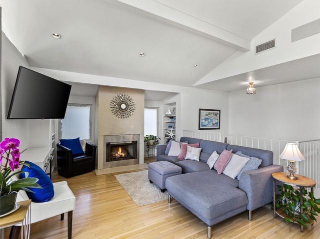 432 Glen Cove Street, Kemah, TX 77565