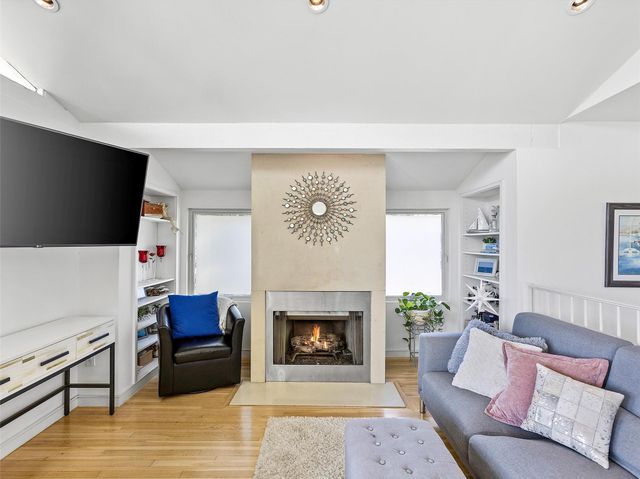 432 Glen Cove Street, Kemah, TX 77565